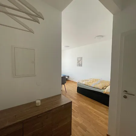 Penthouse Mit Balkon *