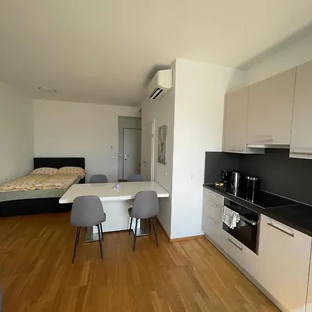 Penthouse Mit Balkon
